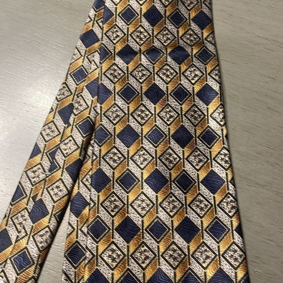PIERRE Cardin silk tie - Picture 2 of 4